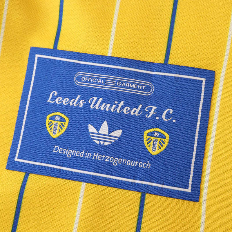 2526 Leeds United Concept version Retro T-shirt