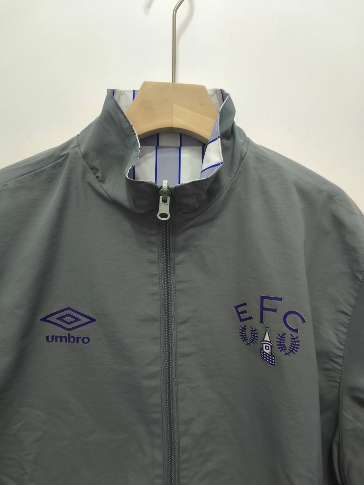 8889 Everton Wear on both sides windbreaker