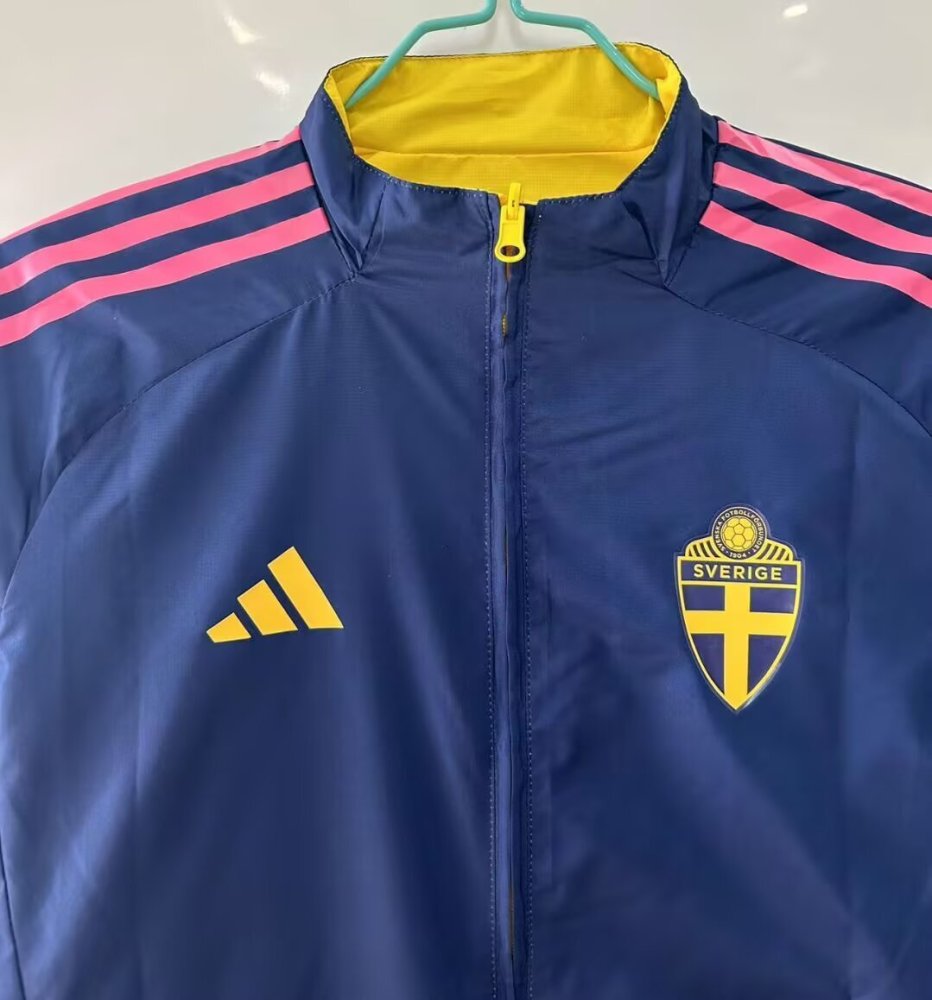 2526 Sweden Wear on both sides windbreaker