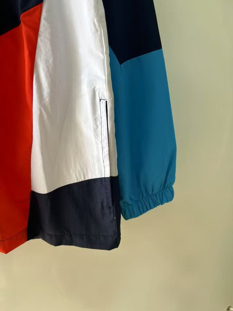 2526 Barcelona windbreaker