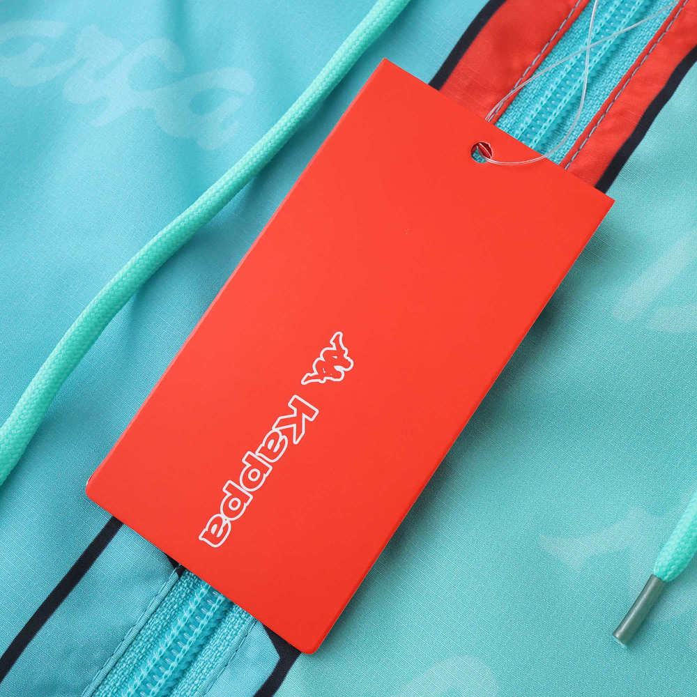 9697 Barcelona windbreaker
