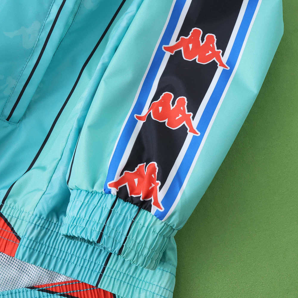 9697 Barcelona windbreaker