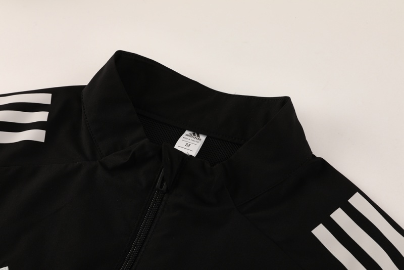 2526 Newcastle United (black) Windbreaker