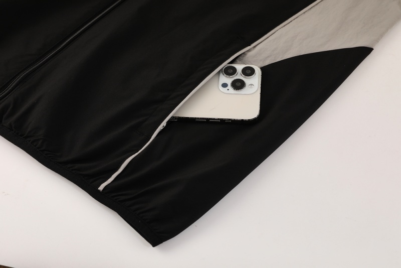 2526 Newcastle United (black) Windbreaker