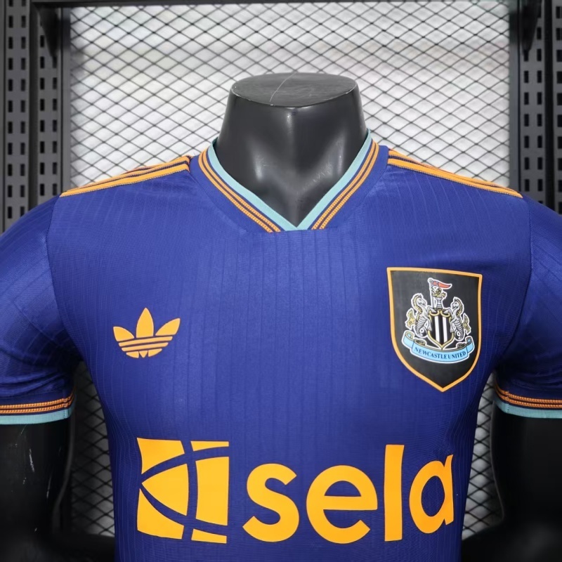 2526 Newcastle United Third Player version