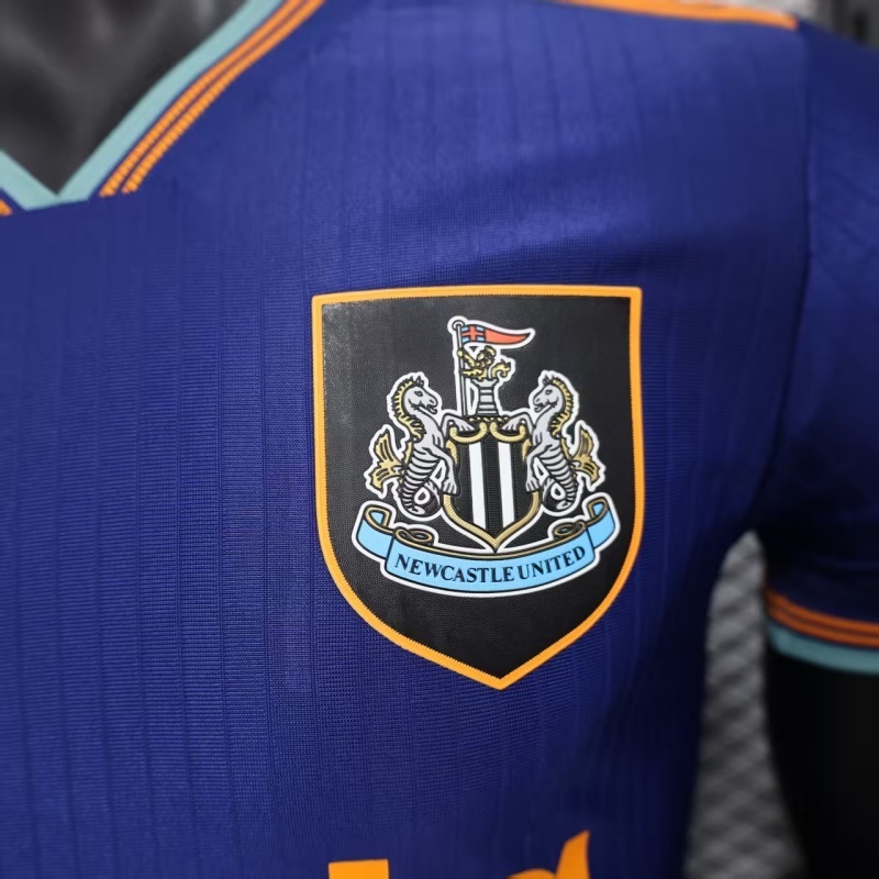 2526 Newcastle United Third Player version