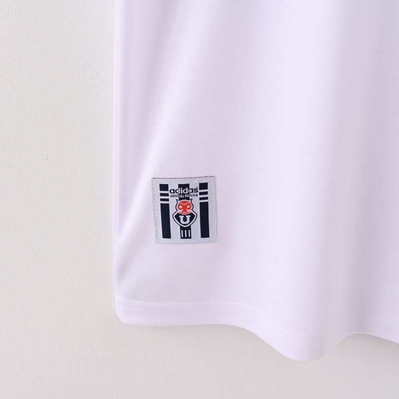 9900 University of Chile Away retro Fan version