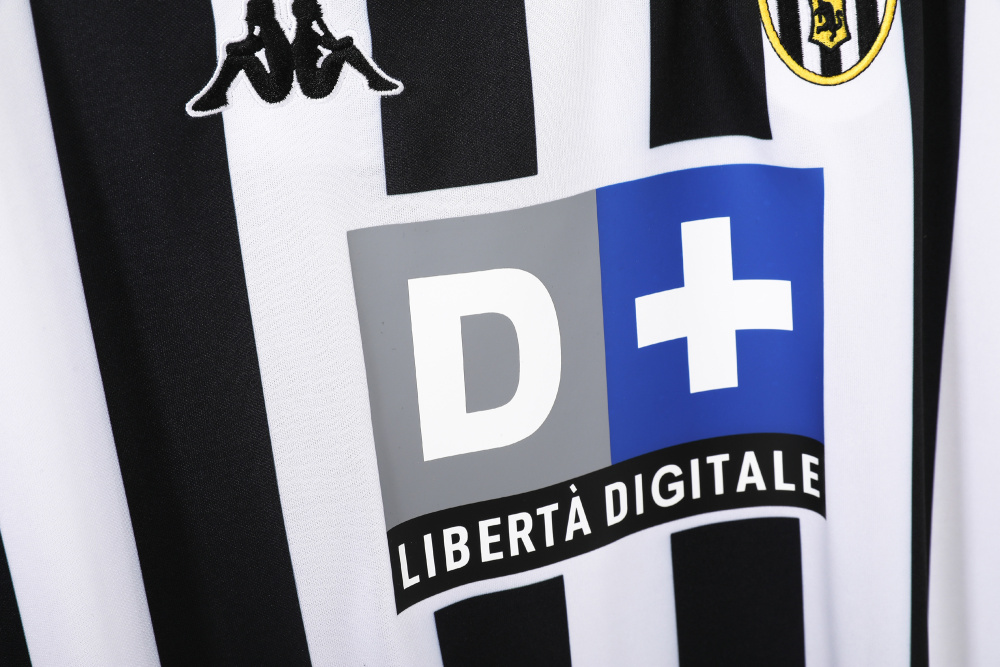 9900 Juventus home retro Fan version