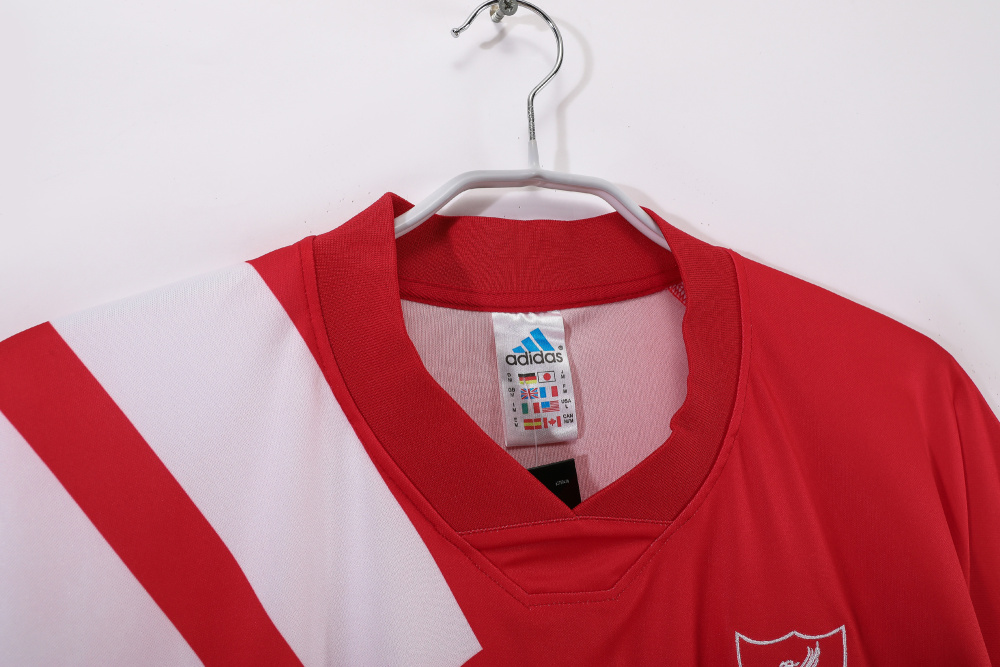 9192 Liverpool Home retro Fan version