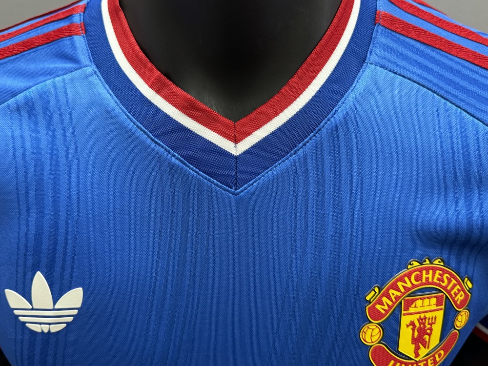 2627 Manchester United Away Player version