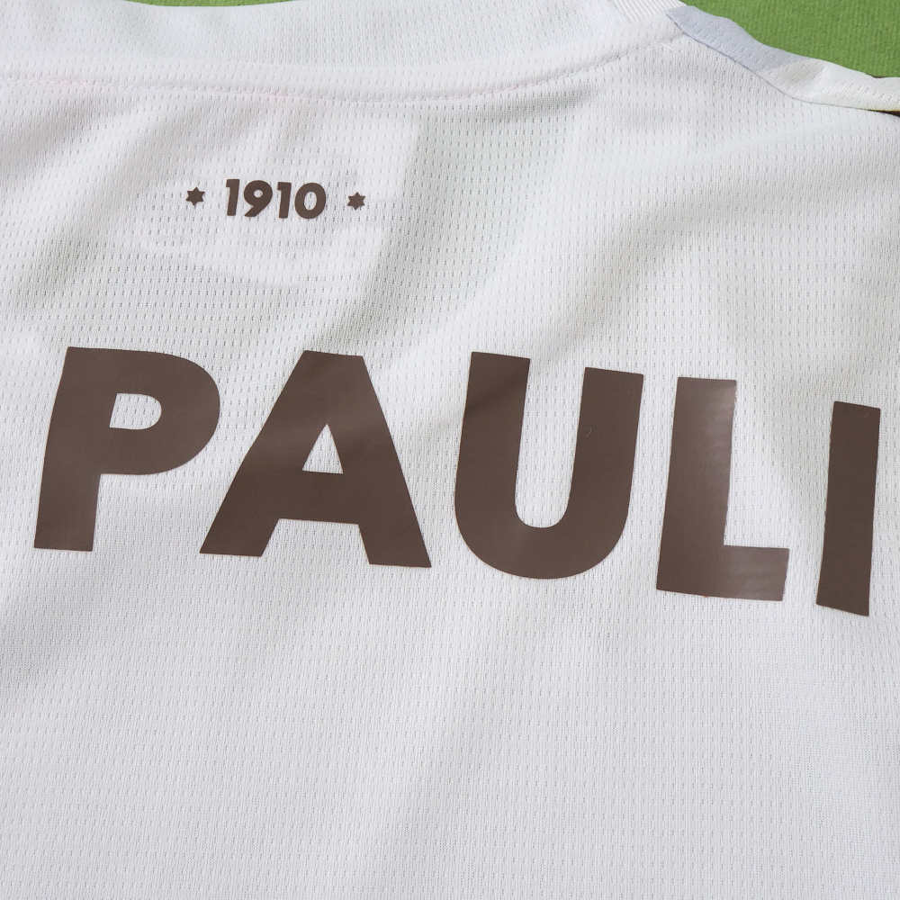 2627 FC St. Pauli Away Fan version