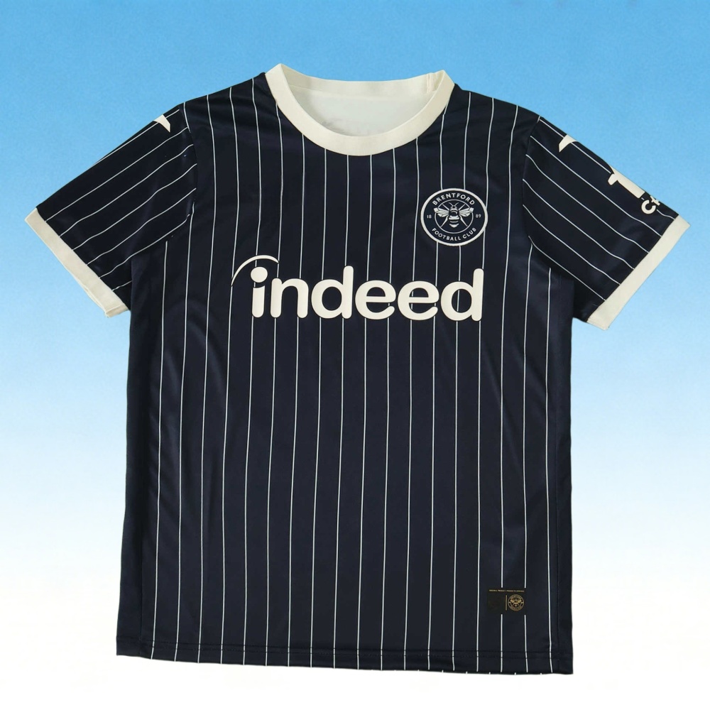 2627 Brentford Away Fan version