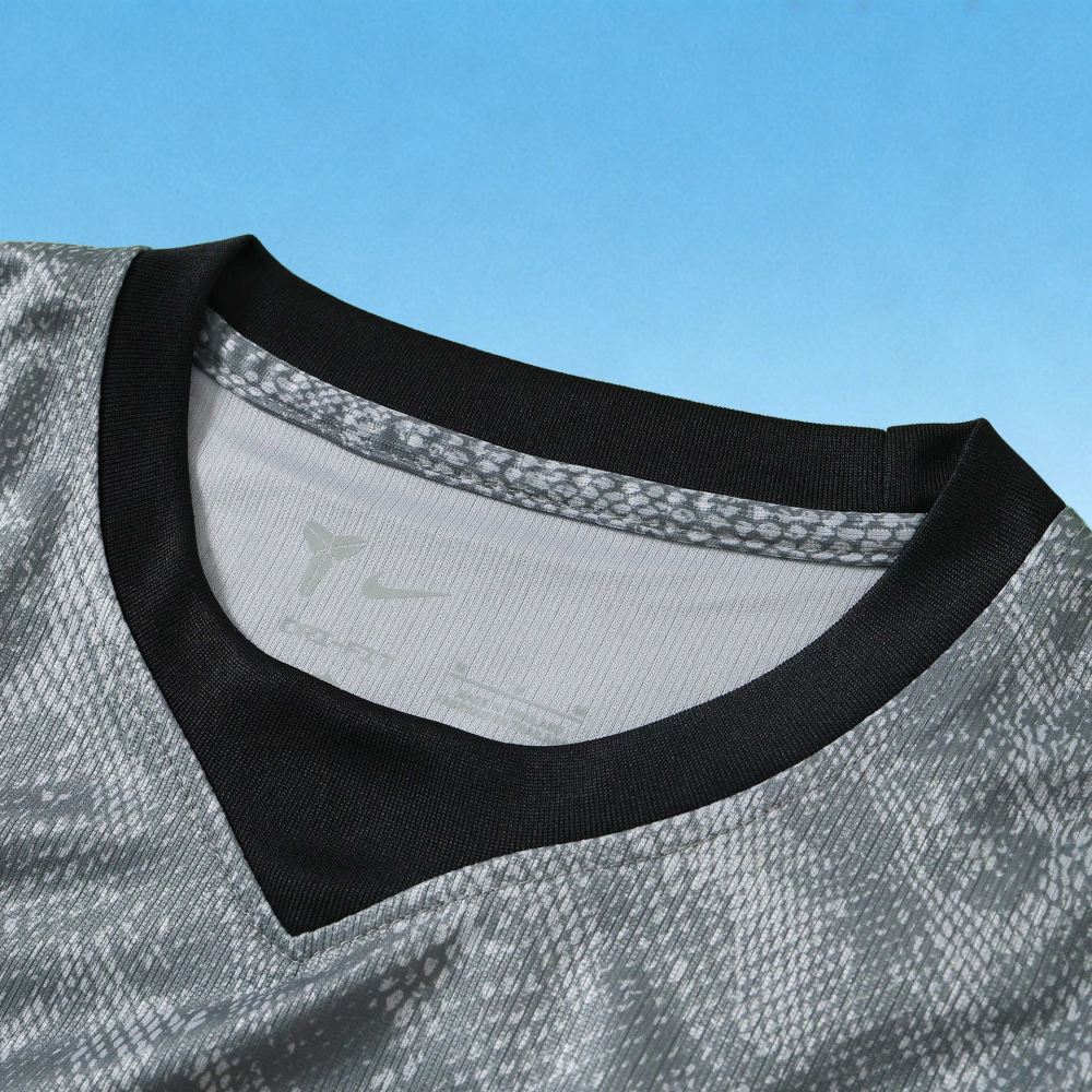 2627 Barcelona goalkeeper Long sleeve Fan version