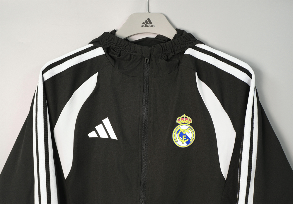 2627 Real Madrid black windbreaker