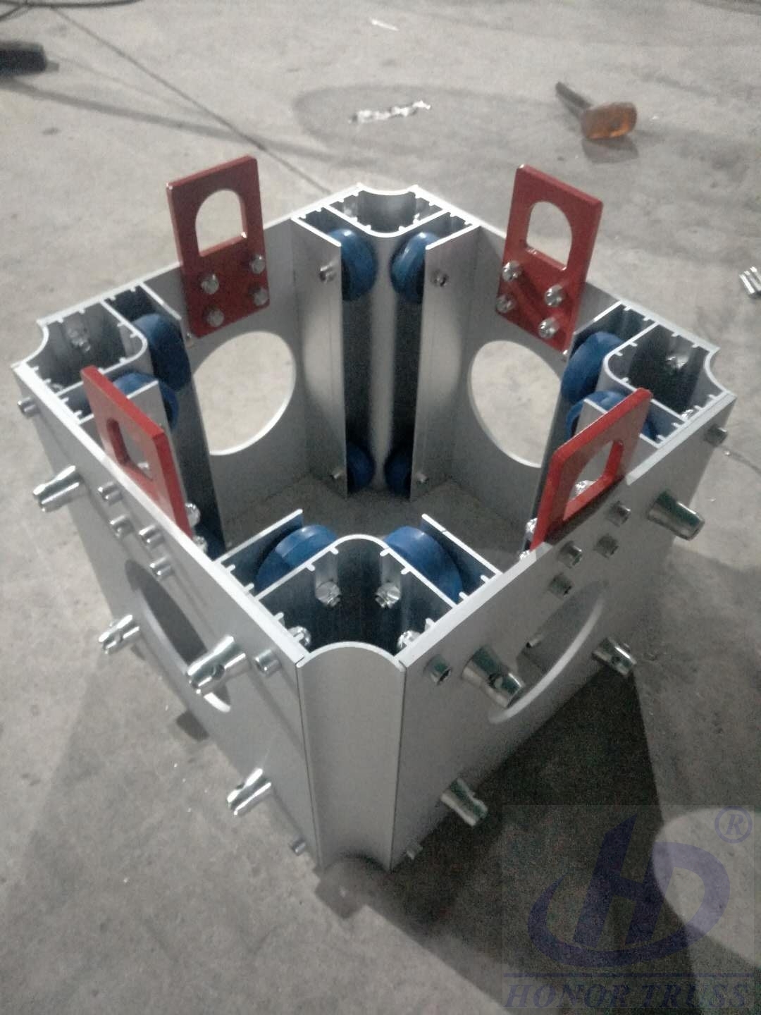 F34 truss sleeve block copy