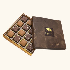 ELEGANT SQUARE CHOCOLATE BOX