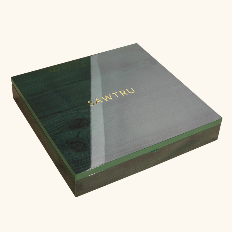 GLOSSY PIANO LACQUER WOODEN BOX