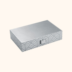 Silk-screened patterned tray