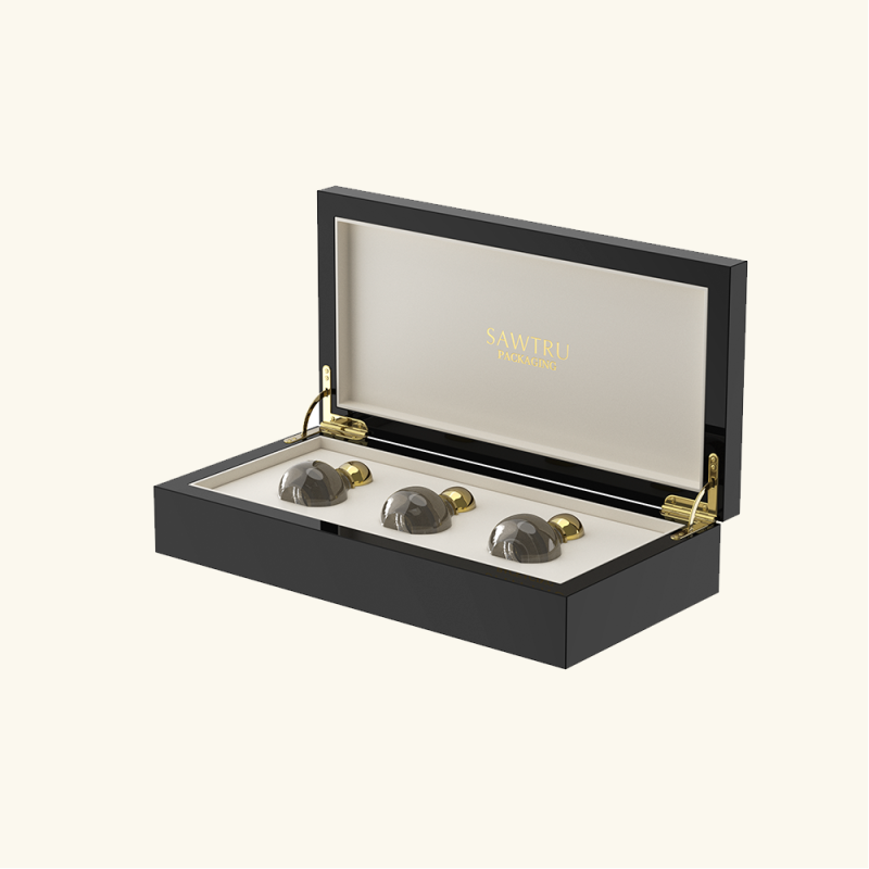 Piano-lacquered wooden perfume box