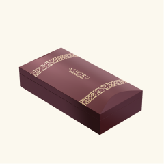 Piano-lacquered wooden perfume box