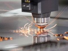 Metal Sheet Fiber Laser Cutting Machine PW6025 Fully Enclosed 12KW