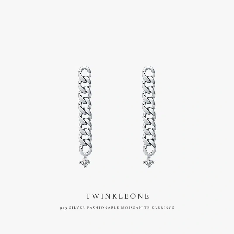 Moissanite Stud Earrings 925 Silver | Interwoven Chain for Unbreakable Bonds
