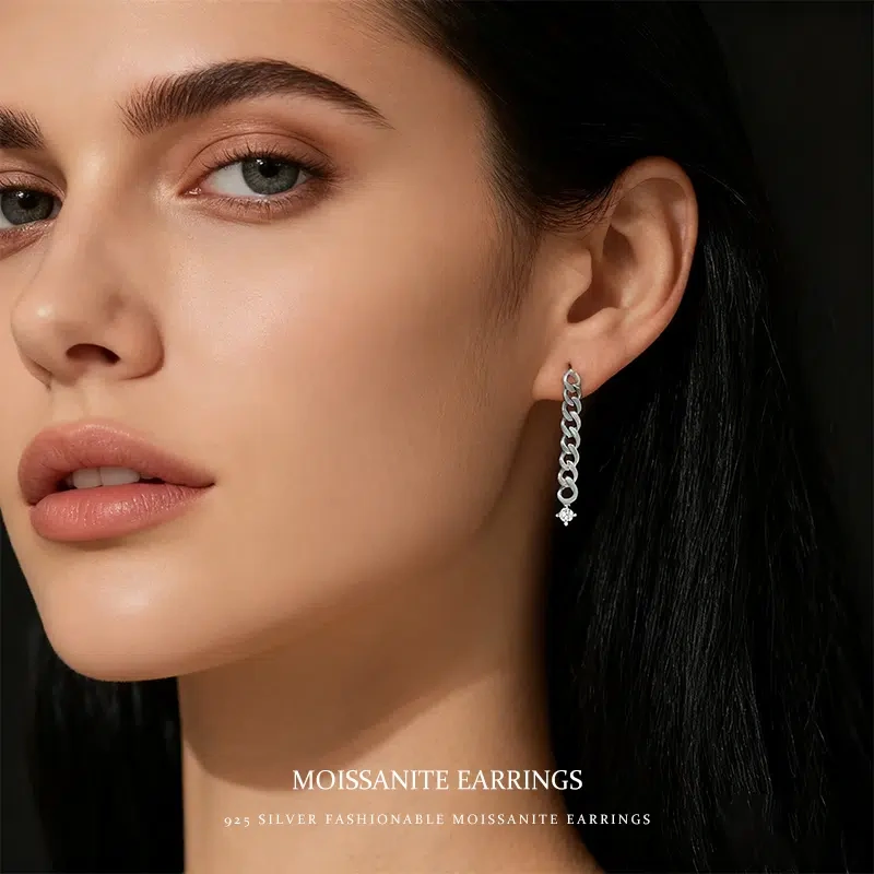 Moissanite Stud Earrings 925 Silver | Interwoven Chain for Unbreakable Bonds