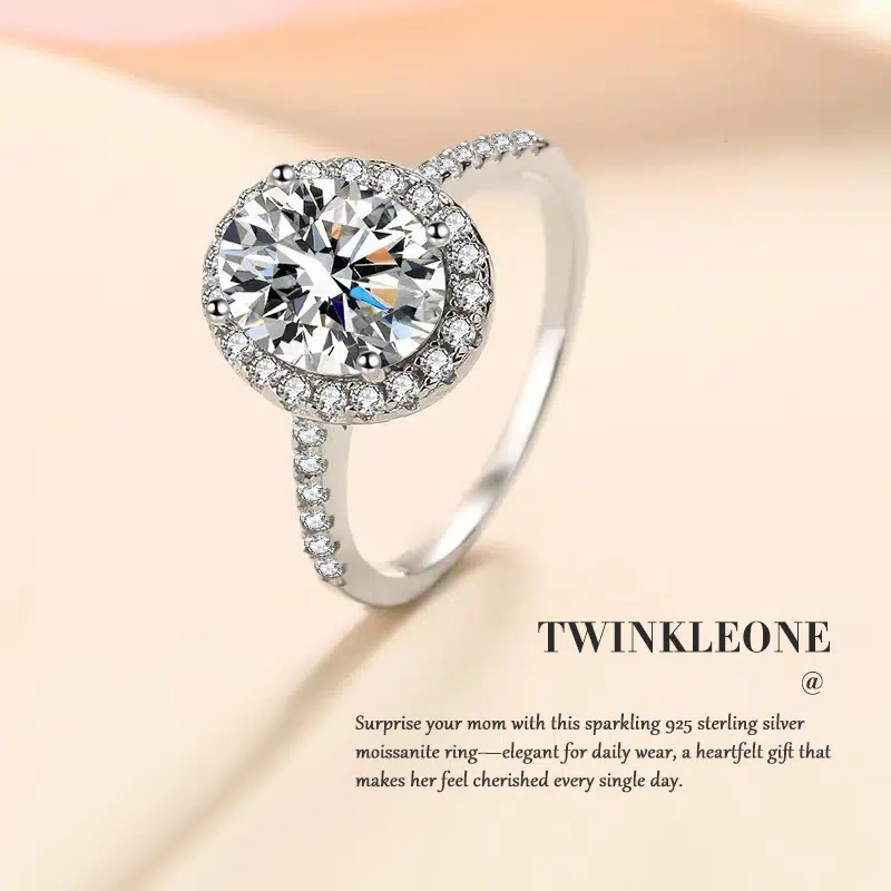 Moissanite ring - a casual gift for mom
