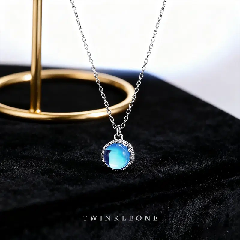 Gift for your friend: S925 Sterling Silver Crystal Necklace