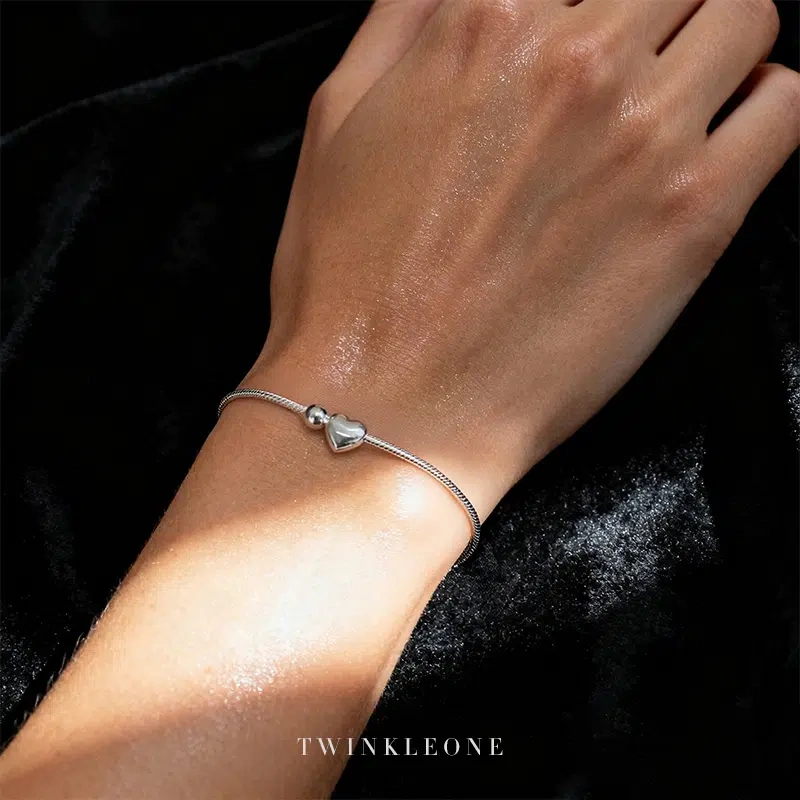 Christmas Heart Bracelet - 925 Silver, Timeless Gift of Love for Her