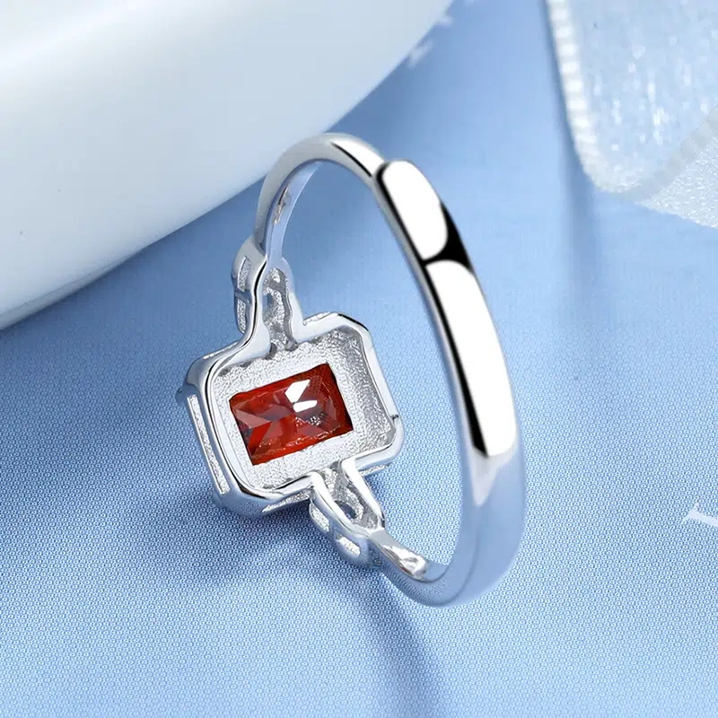 TWINKLEONE S925 Silver Elegant & Stylish Zirconia Ring