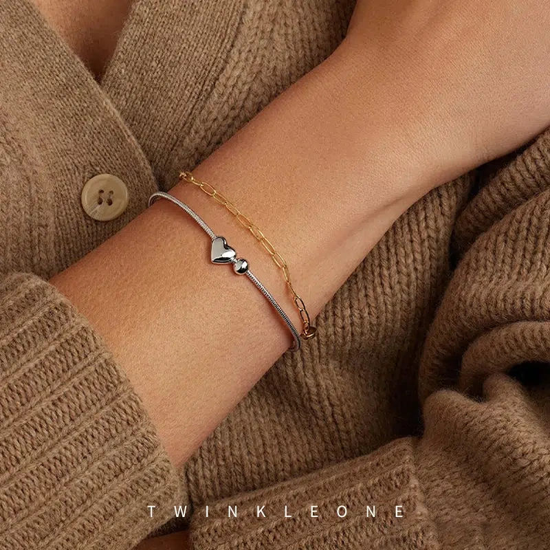 Christmas Heart Bracelet - 925 Silver, Timeless Gift of Love for Her