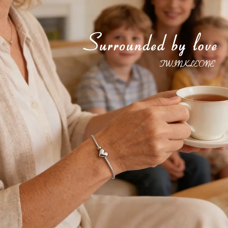 A bracelet gift for mom that symbolizes "Always With You".