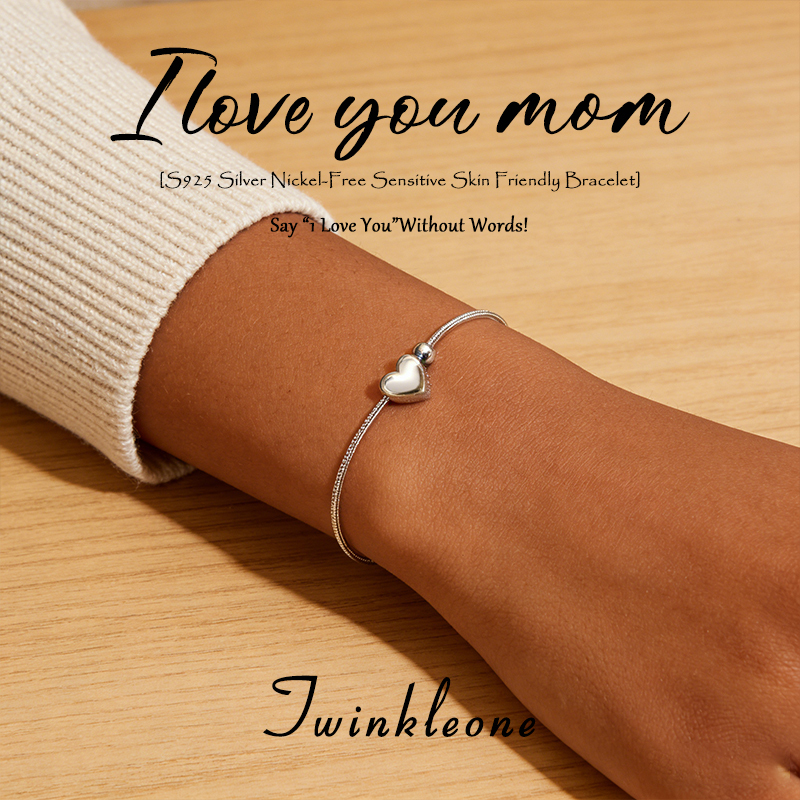 A Bracelet Gift For Mom That Symbolizes "Always With You".