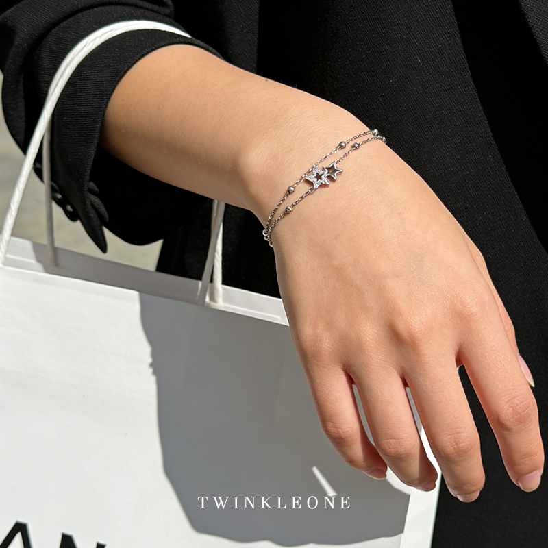 Zircon Star Bracelet, Silver | A Promise Gift for Her