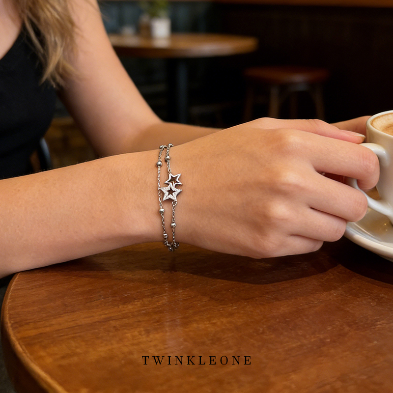 Zircon Star Bracelet, Silver | A Promise Gift for Her