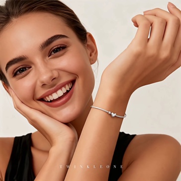 925 Silver Heart Bracelet , Stylish Spring Must-Have, On Sale, Treat Yourself Now