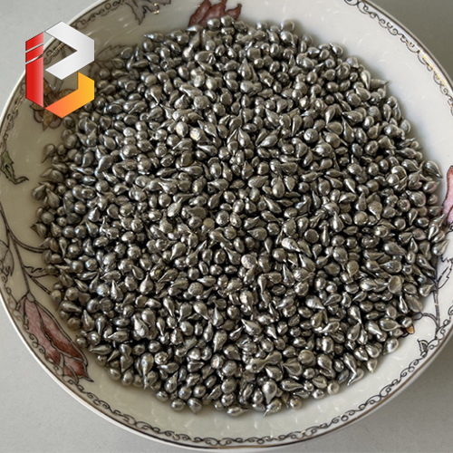 Metallic vanadium granules