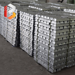 Aluminum-hafnium alloy ingot