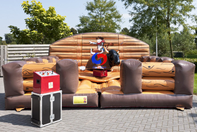 Mechanical Rodeo Bull Riding Western bull inflatable