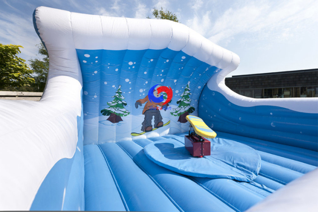 cool winter-themed snowboard Simulator Ride with inflatable crash mat, mechanical rodeo riding snowboard for sale