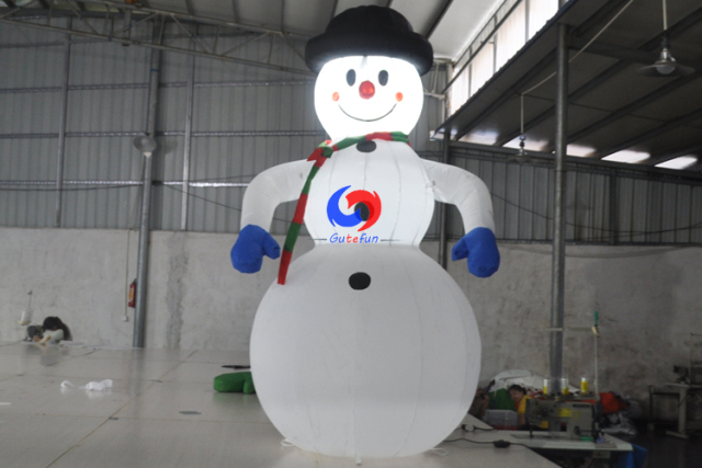Winter 2.5m LED Christmas inflatable snowman, Christmas themed attractions snowman inflatables