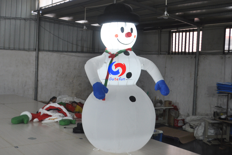 Winter 2.5m LED Christmas inflatable snowman, Christmas themed attractions snowman inflatables