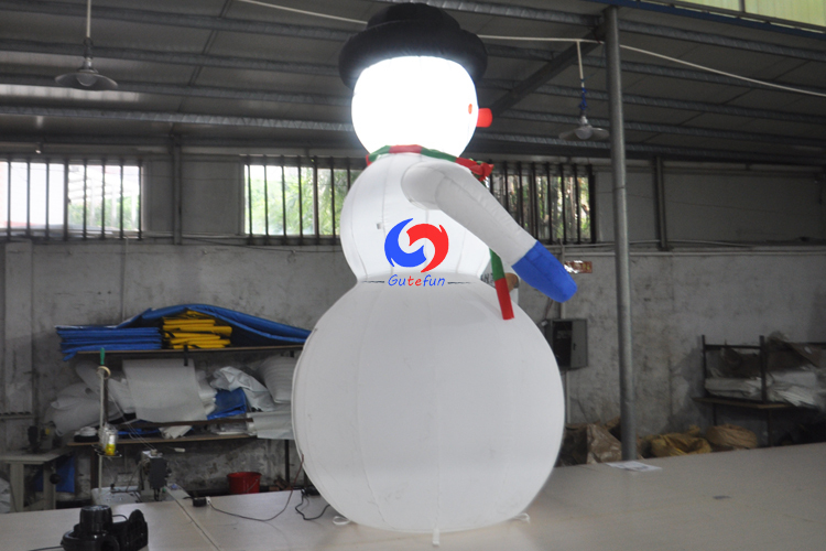 Winter 2.5m LED Christmas inflatable snowman, Christmas themed attractions snowman inflatables