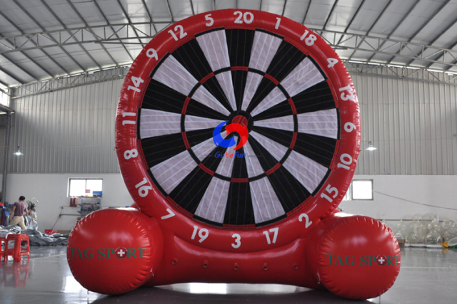 Extreme fun custom logo giant blow-up Sealed Air Kick Darts inflatable football golf dart boards for outdoor sport game