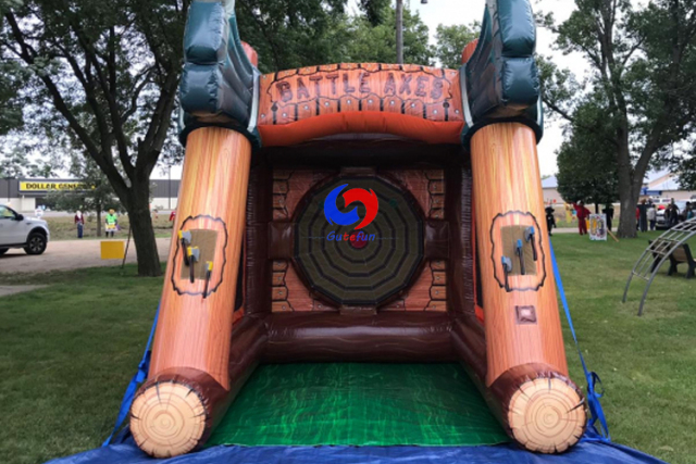 Hot Sale Large Axe Throw Battle Dual Lane Inflatable viking/lumberjack axe throwing Interactive Game for adult kids