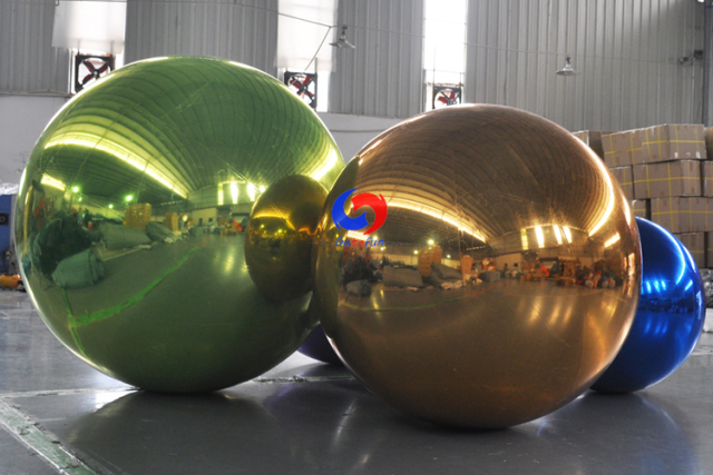 Fast delivery 230cm golden giant big christmas decoration ball christmas ball mirror inflatable gold ball for outdoor decor