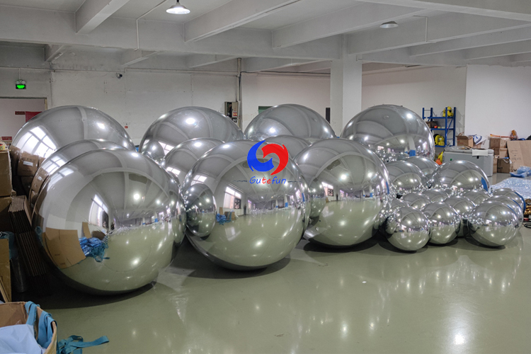 D-ring hangning points 2 m, 1,5 m, 1m, 0,6m metallic mirror inflatable balloons giant inflatable silver balls manufacturers