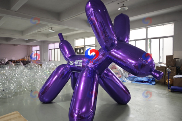 Special Design Customized Advertising Big Shiny Mirror Dog Mirror Bear Shaped Inflatable Carton Model