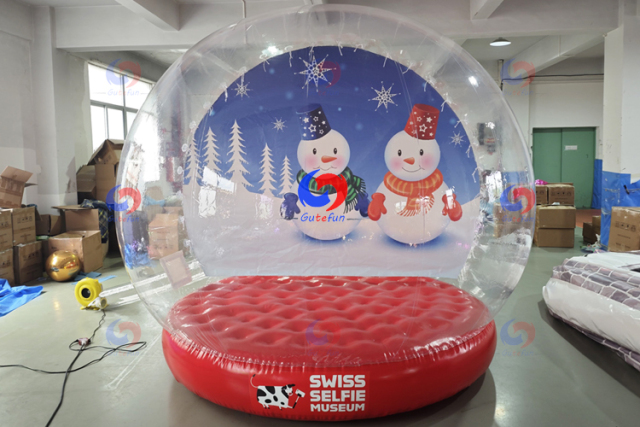 kids favorite Christmas party event balloon decoration Inflatable bubble tent house inflatable snow globe bubble house